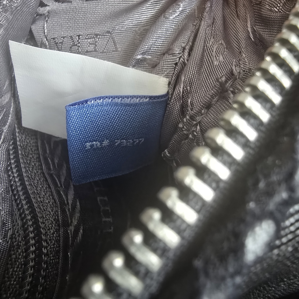 Simply Vera Vera Wang Black Textured Mini Bag - Picture 7 of 10